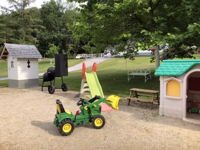 Cottage for 4 people in Walcourt Les Etangs du Francbois : Les Mélèzes
